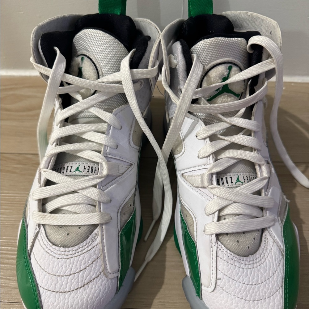 Nike Air Jordan jumpman Two Trey White Black Lucky Green